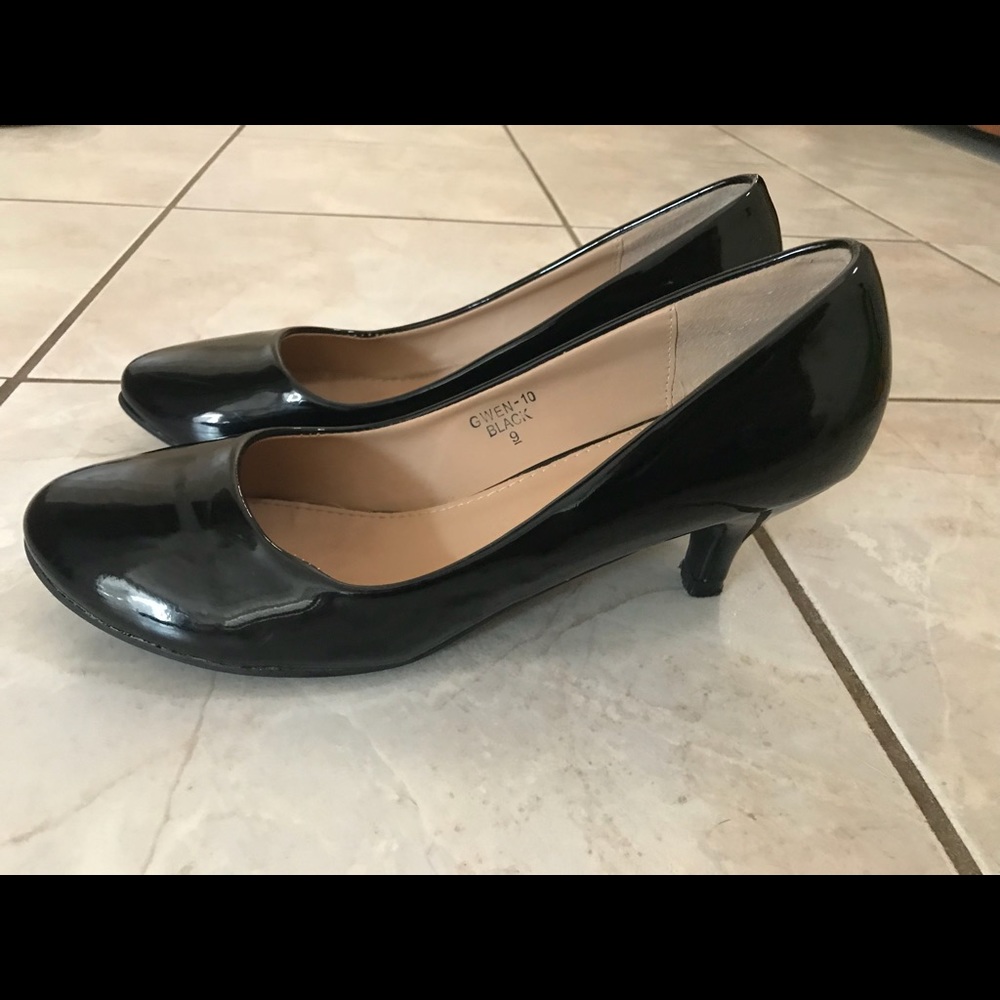 Dress shoes